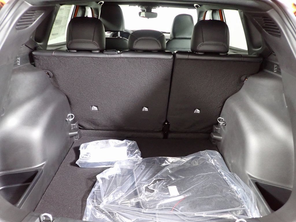 New 2026 Jeep Compass Latitude AWD/4WD image 14