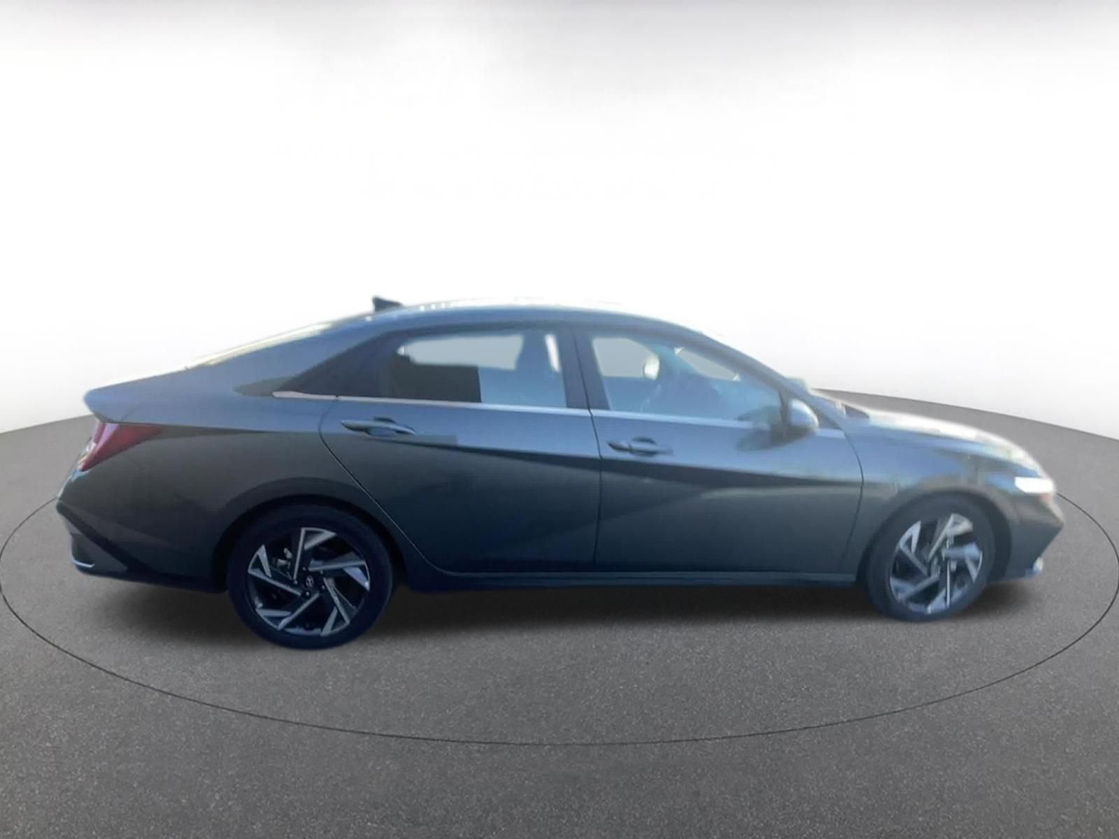 Used 2025 Hyundai Elantra SEL image 16