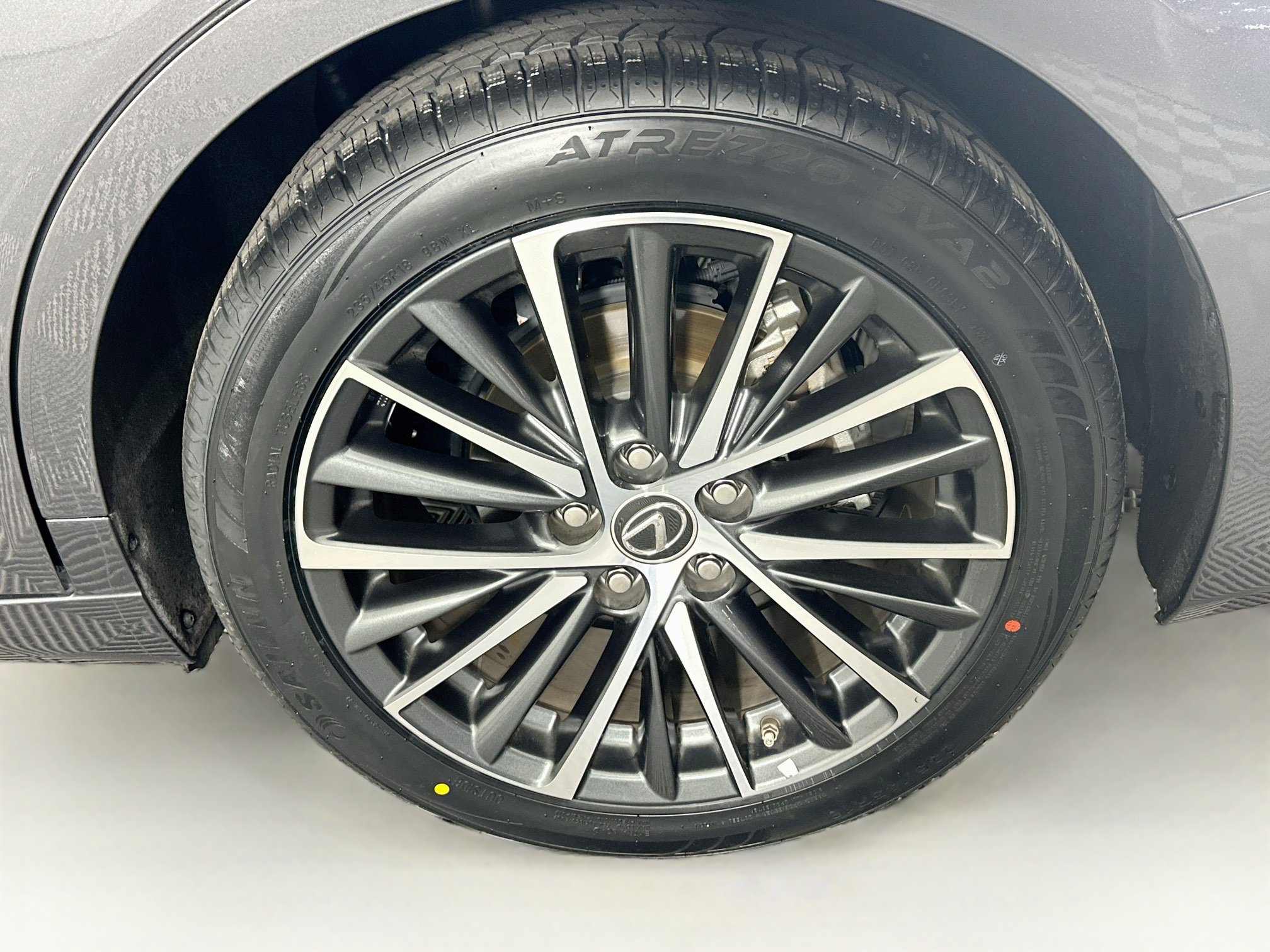 Used 2024 Lexus ES 300h w/ Premium Package FWD image 11