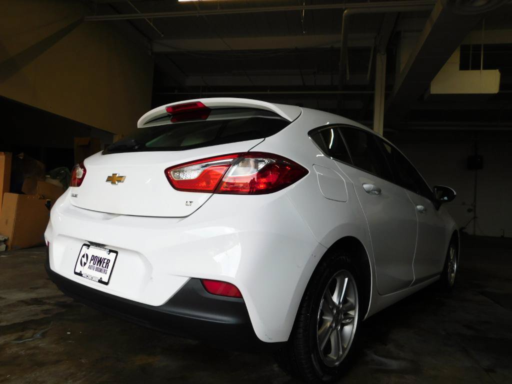 Used 2017 Chevrolet Cruze LT FWD image 5