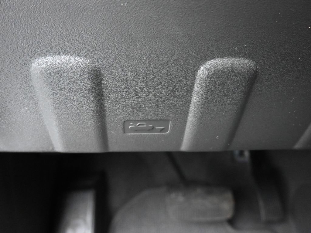 Used 2021 Nissan Frontier PRO-4X w/ Pro-4x Utility Package image 27