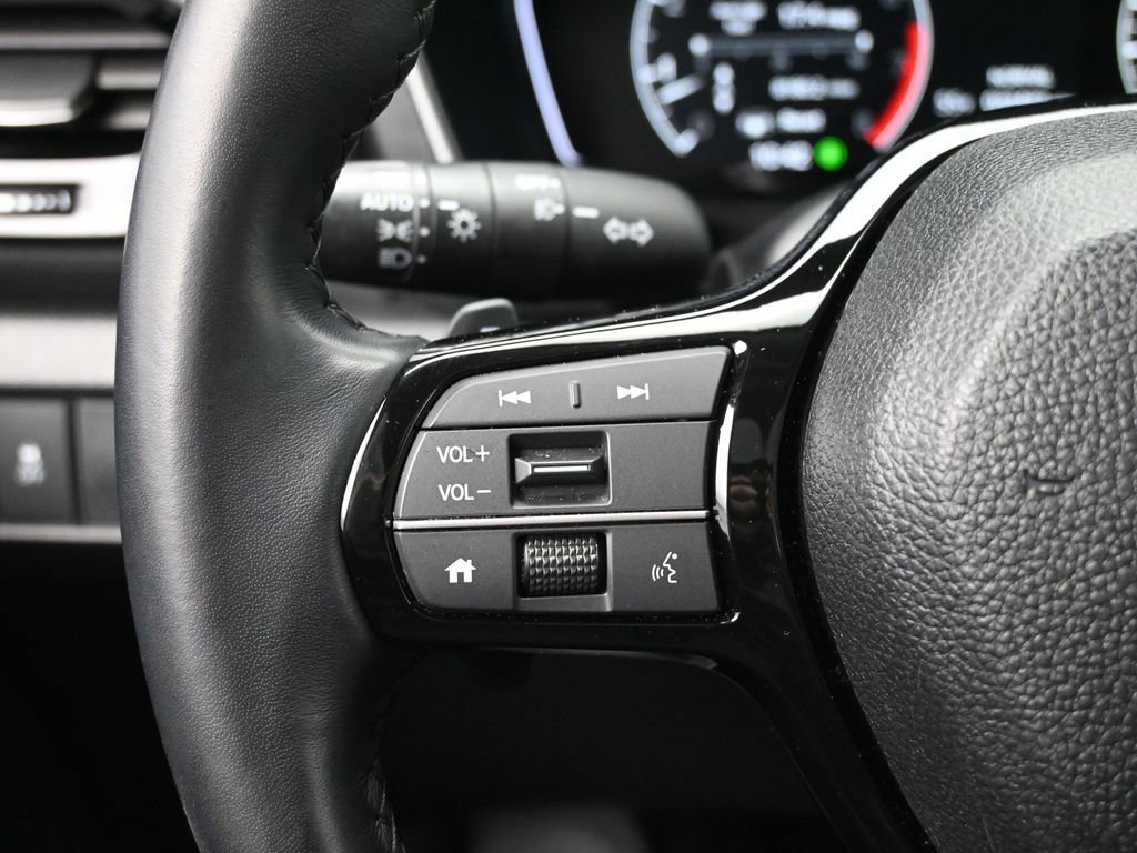 Used 2024 Honda Pilot Touring image 13