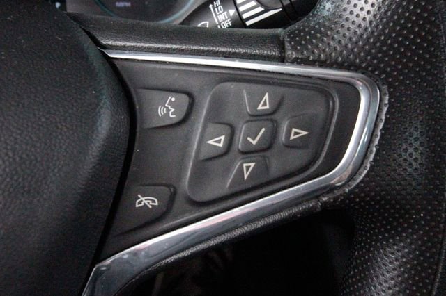 Used 2020 Chevrolet Malibu LT FWD image 18