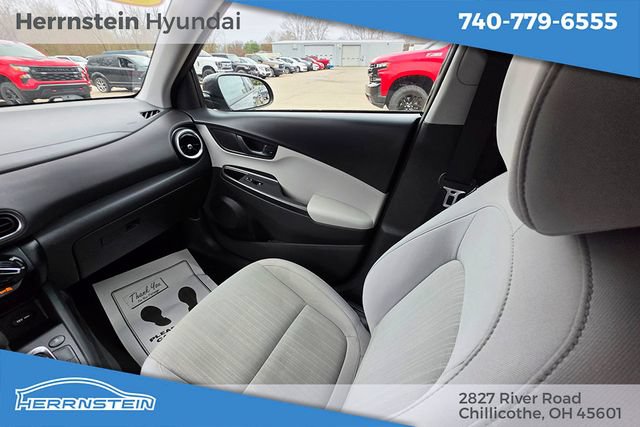 Used 2023 Hyundai Kona SEL w/ Cargo Package AWD/4WD image 11