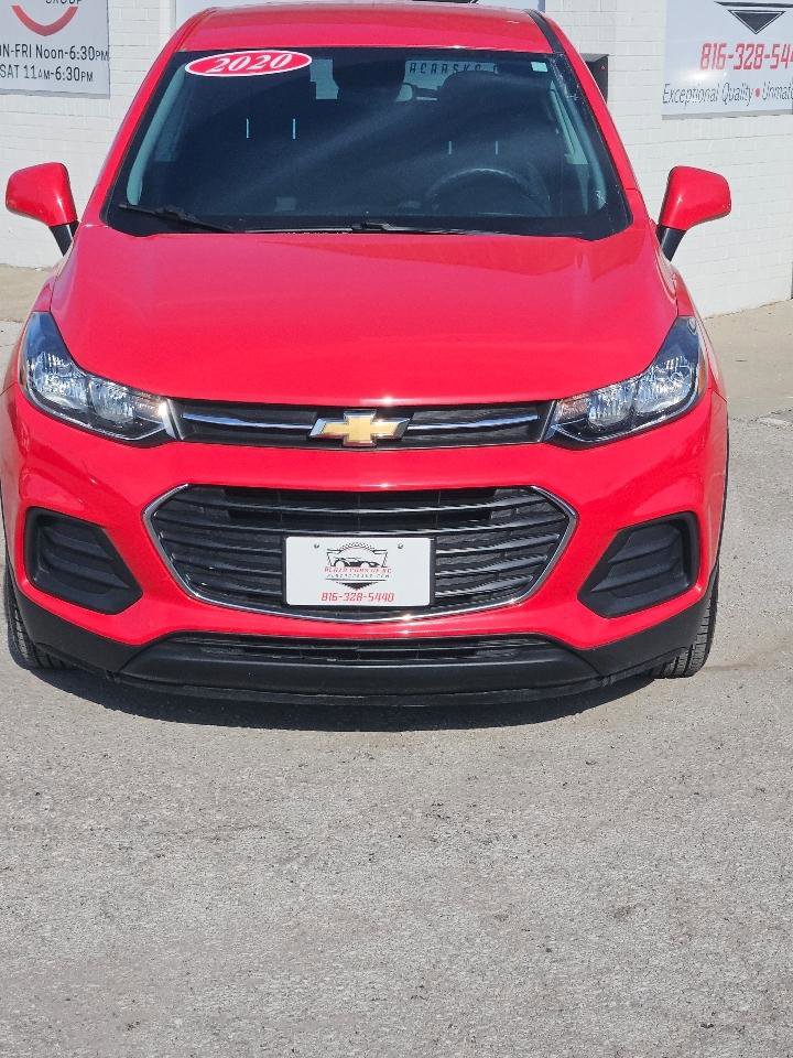 Used 2020 Chevrolet Trax LS w/ Tint and Cruise Package image 3