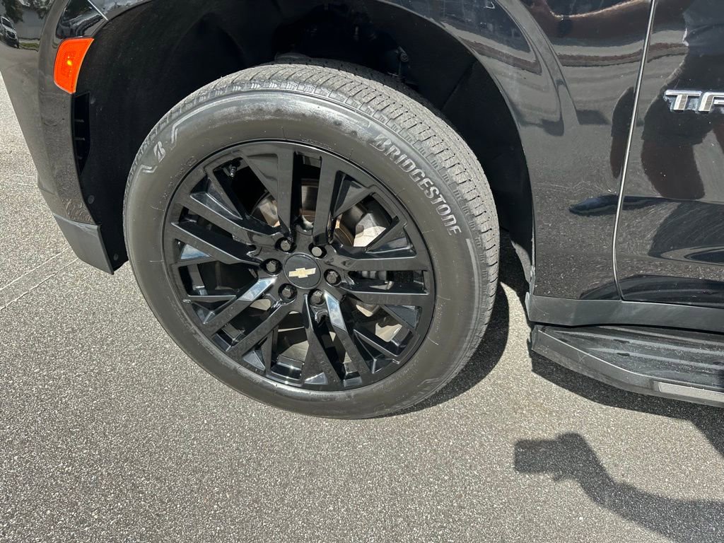 Used 2022 Chevrolet Tahoe LT w/ Luxury Package image 11