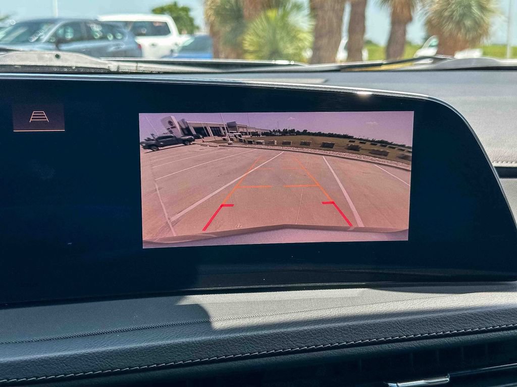 Used 2024 Cadillac XT4 Luxury w/ Cold Weather Package FWD image 31