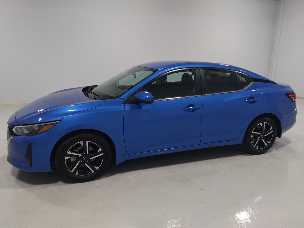 Used 2024 Nissan Sentra SV FWD image 2