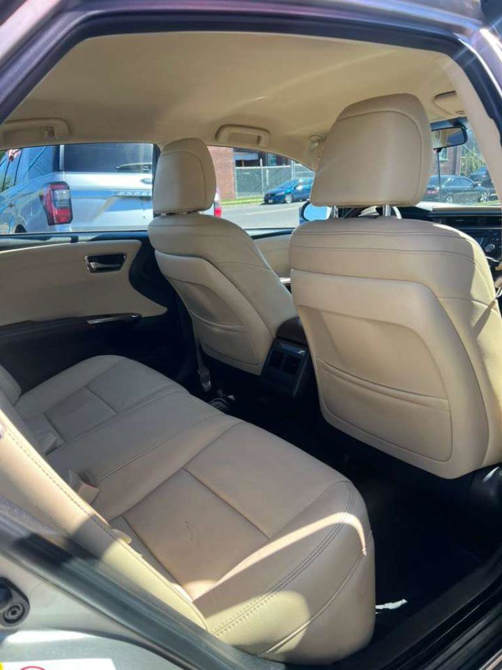 Used 2015 Toyota Avalon XLE FWD image 25
