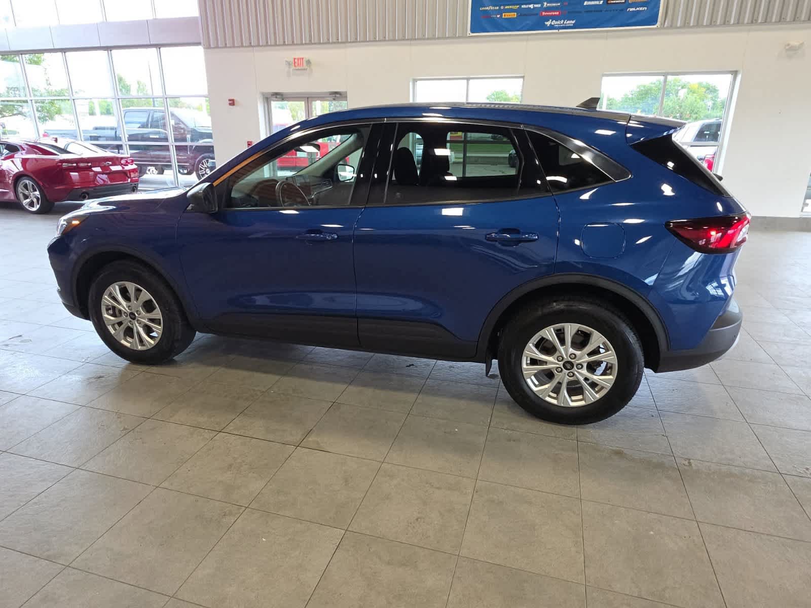 Used 2023 Ford Escape Active w/ Tech Pack #1 AWD/4WD image 12