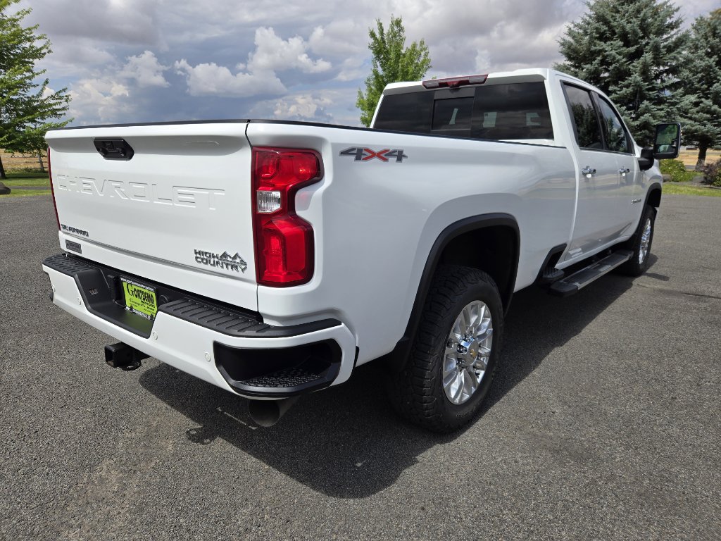 Used 2023 Chevrolet Silverado 3500 High Country w/ Technology Package image 8