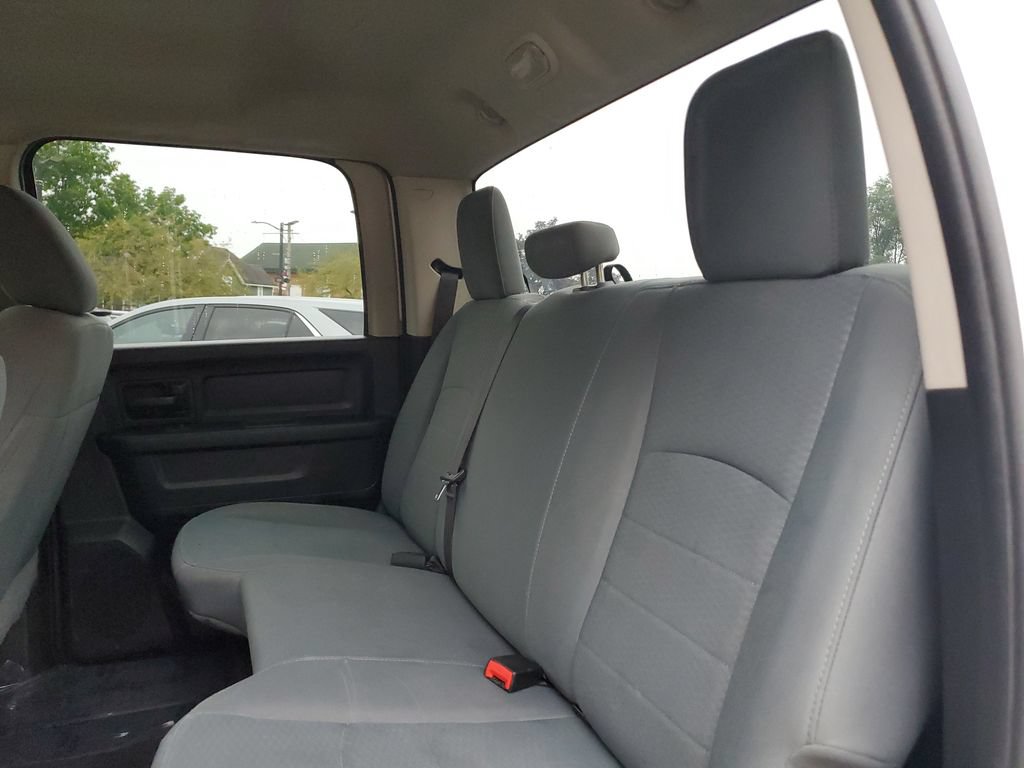 Used 2019 RAM 1500 ST w/ SXT Plus Group AWD/4WD image 9