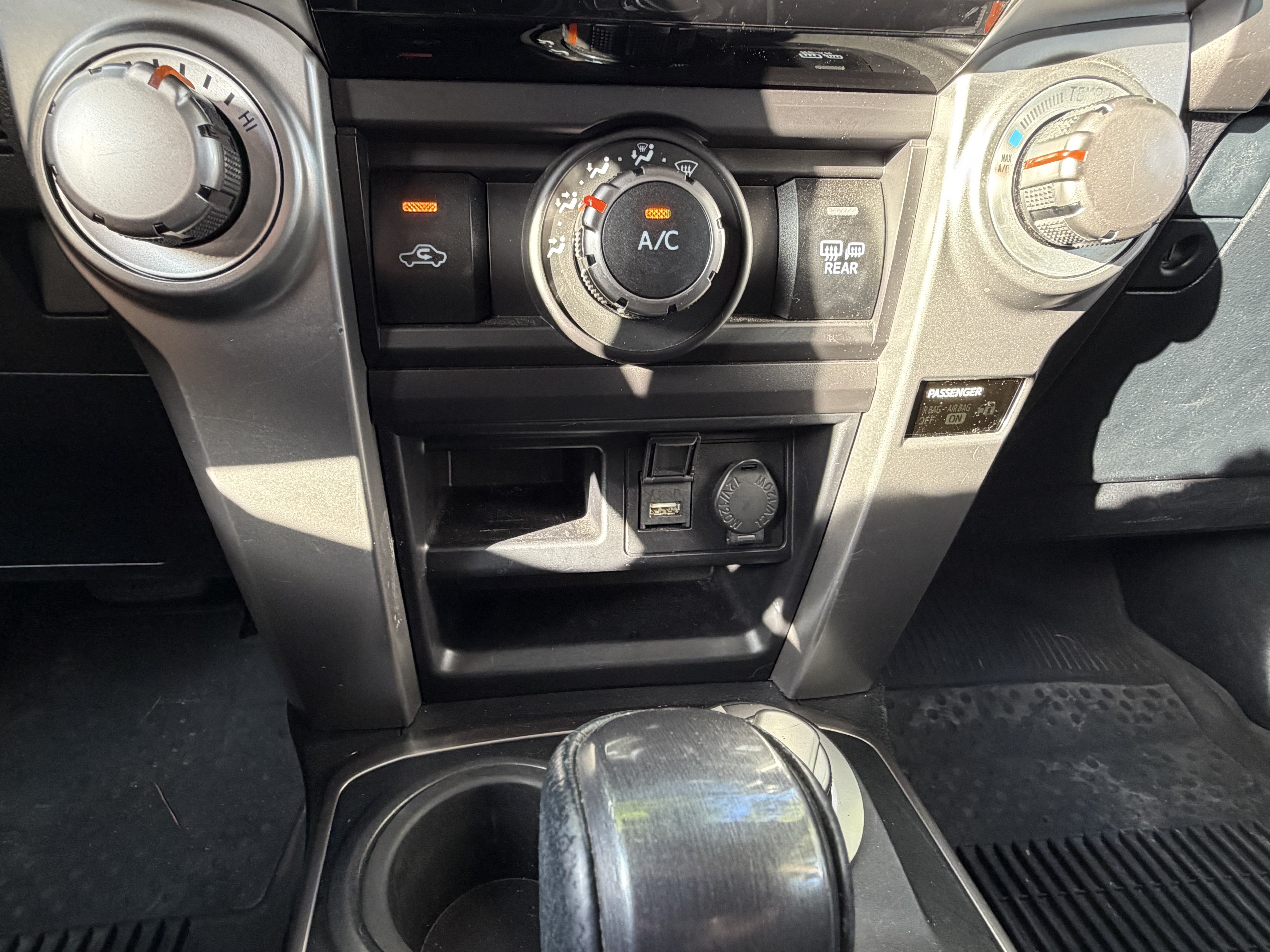 Used 2020 Toyota 4Runner SR5 Premium w/ Moonroof Package AWD/4WD image 28