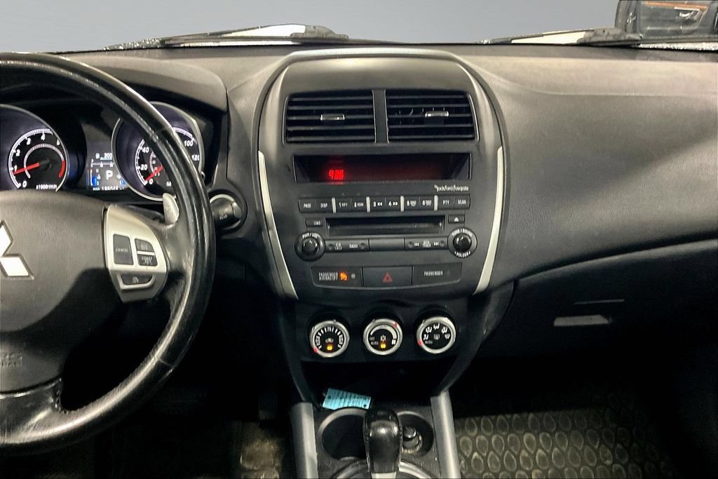 Used 2011 Mitsubishi Outlander Sport SE AWD/4WD image 9