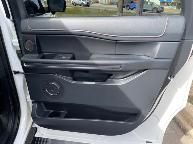 Used 2022 Ford Expedition Max Limited AWD/4WD image 23
