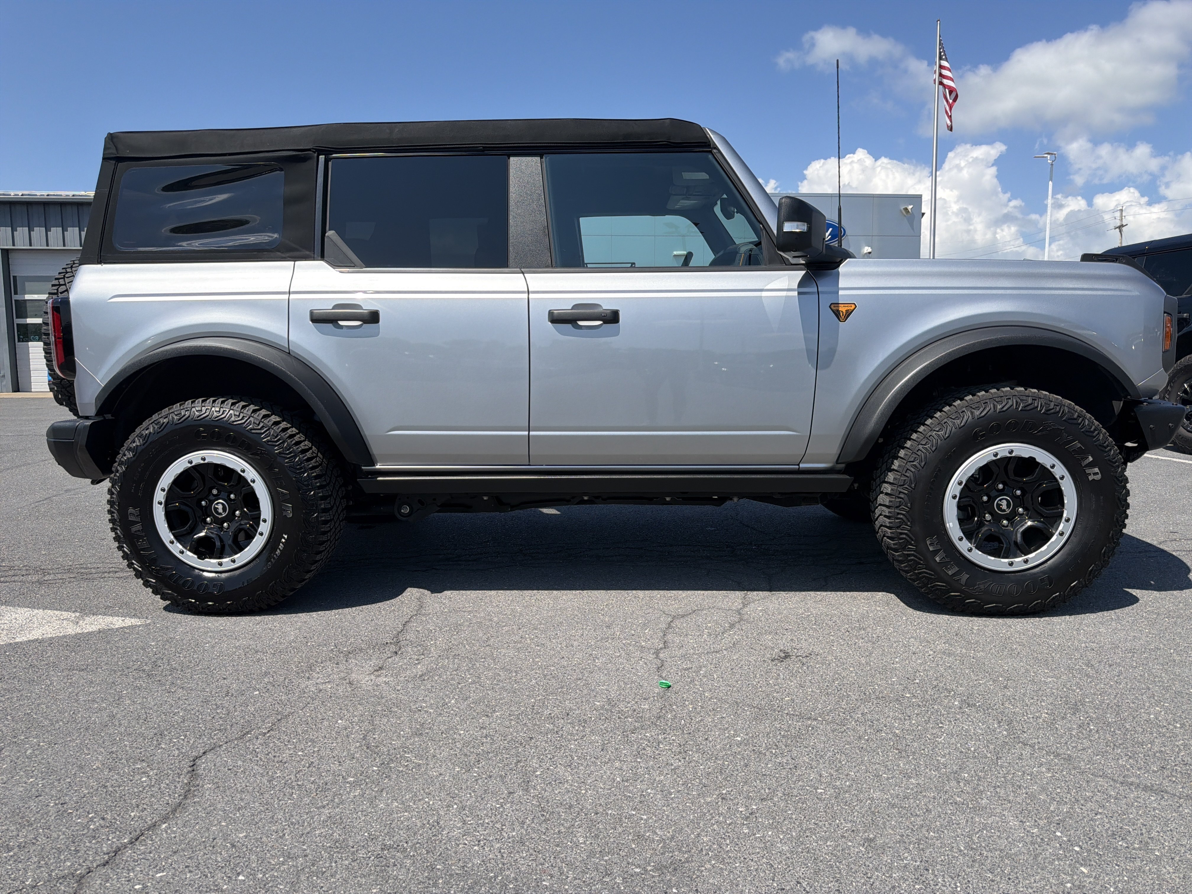 Used 2024 Ford Bronco Badlands AWD/4WD video 2
