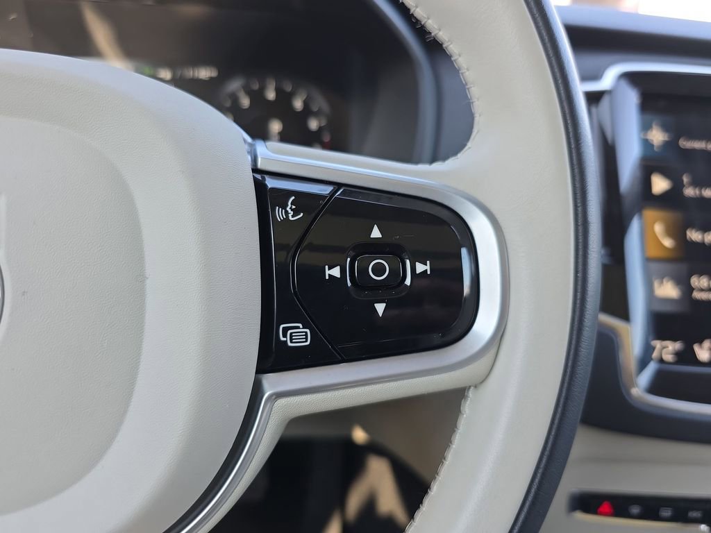 Used 2022 Volvo XC90 T5 Momentum w/ Advanced Package image 31