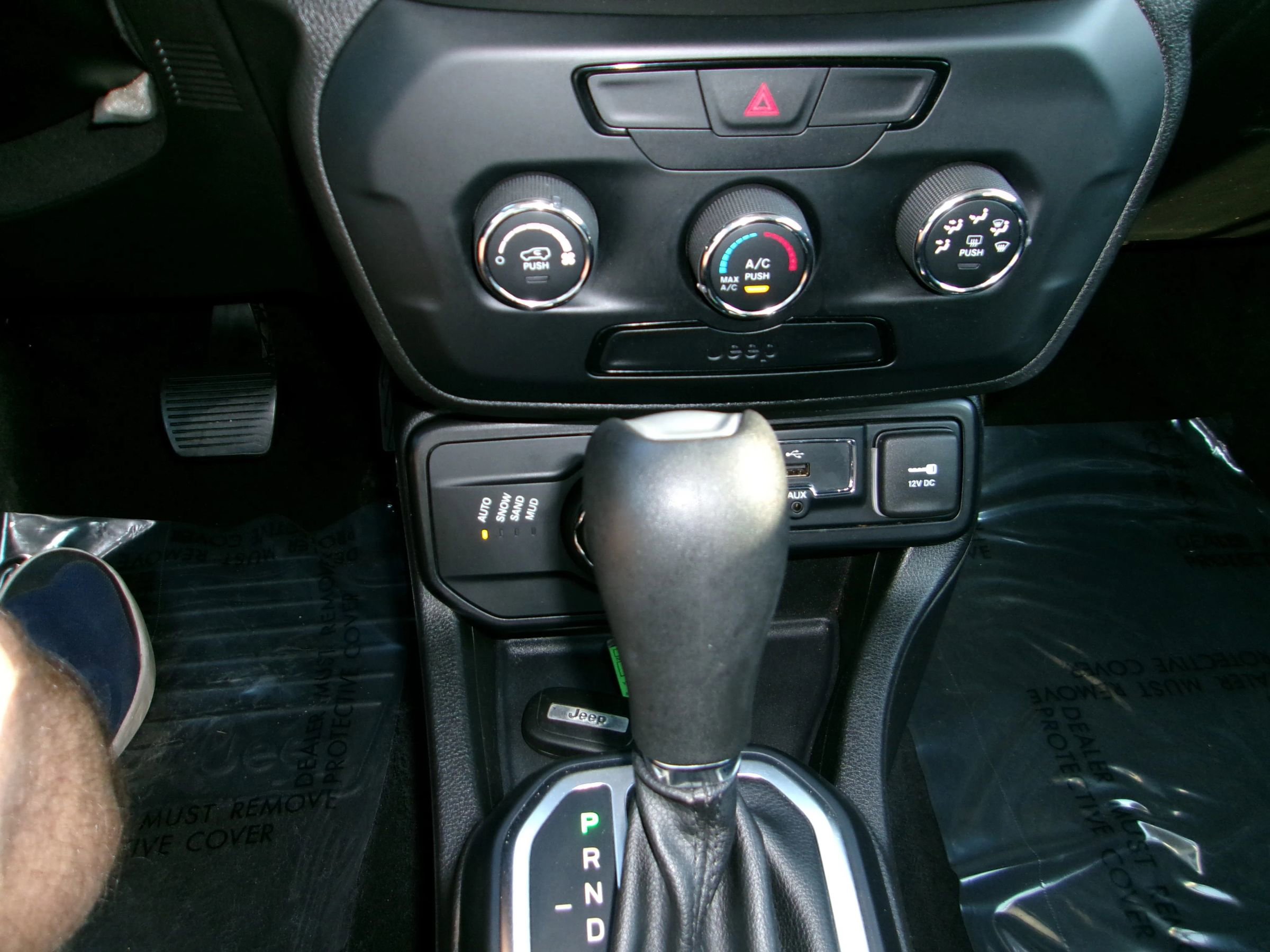 Used 2018 Jeep Renegade Sport image 12