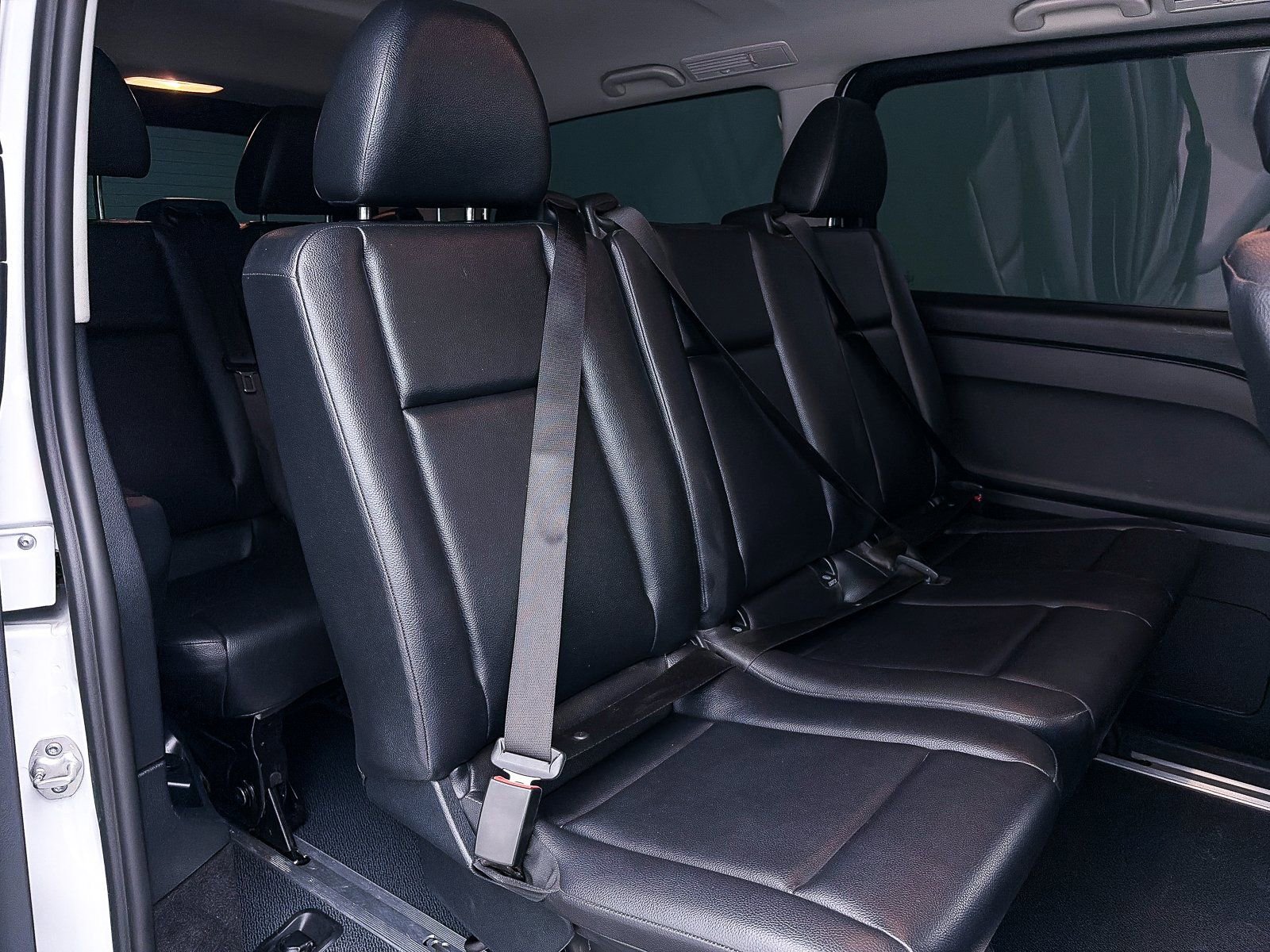 Used 2023 Mercedes-Benz Metris Passenger image 29