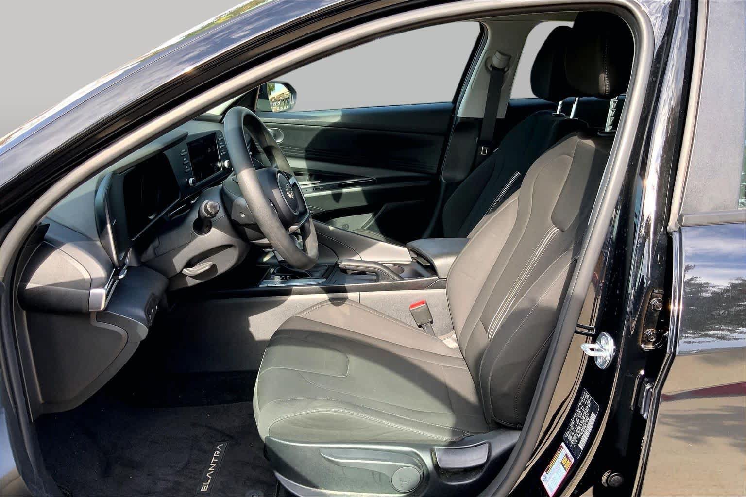 Certified 2023 Hyundai Elantra SEL FWD image 8