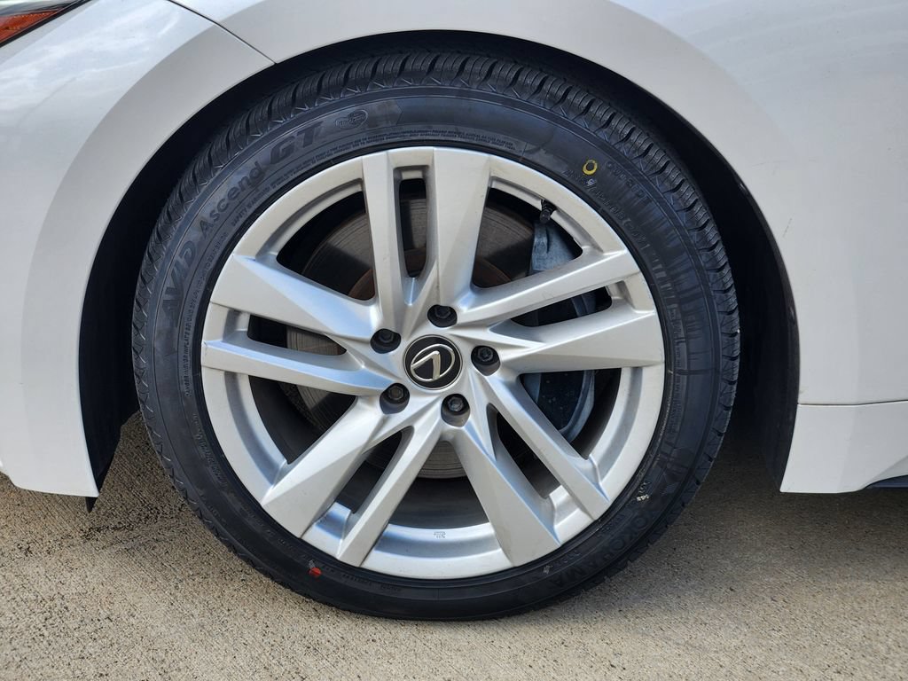 Used 2024 Lexus IS 300 w/ Comfort Package RWD image 10