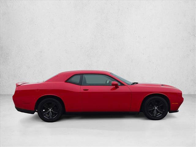 Used 2019 Dodge Challenger SXT RWD image 4