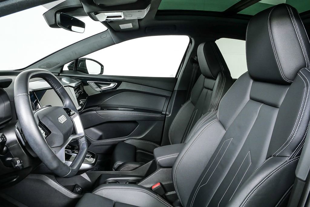 Certified 2023 Audi Q4 e-tron Prestige w/ Black Optic Package image 5