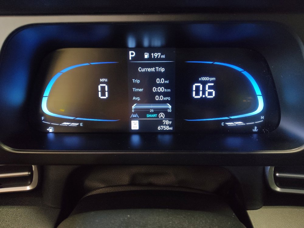 Used 2025 Hyundai Elantra SE image 23