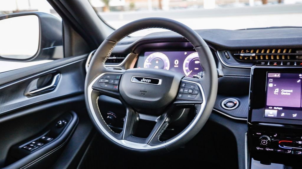 New 2025 Jeep Grand Cherokee L Laredo w/ Luxury Tech Group I image 16