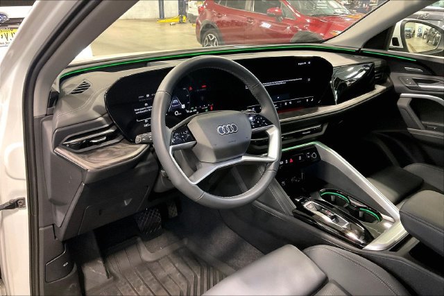 Used 2025 Audi Q5 Premium Plus w/ Premium Plus AWD/4WD image 14