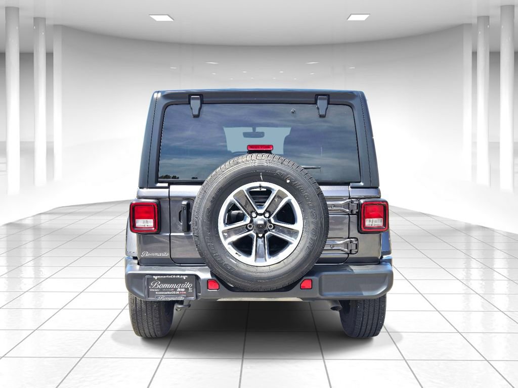 Used 2023 Jeep Wrangler Unlimited Sahara w/ Cold Weather Group AWD/4WD image 4