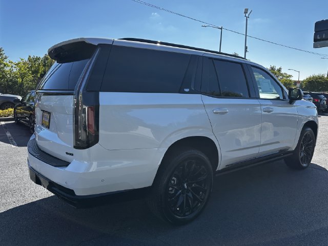 Used 2023 Cadillac Escalade Sport Platinum w/ LPO, ONYX Package AWD/4WD image 5