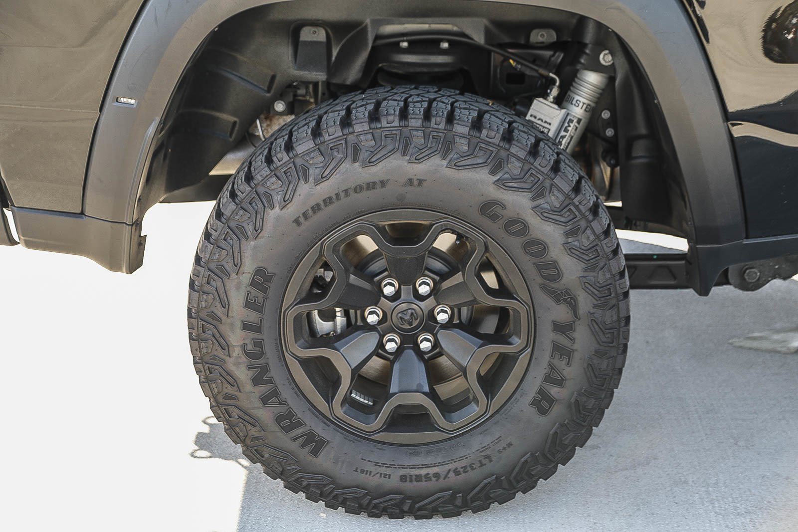 Used 2025 RAM 1500 RHO AWD/4WD image 11