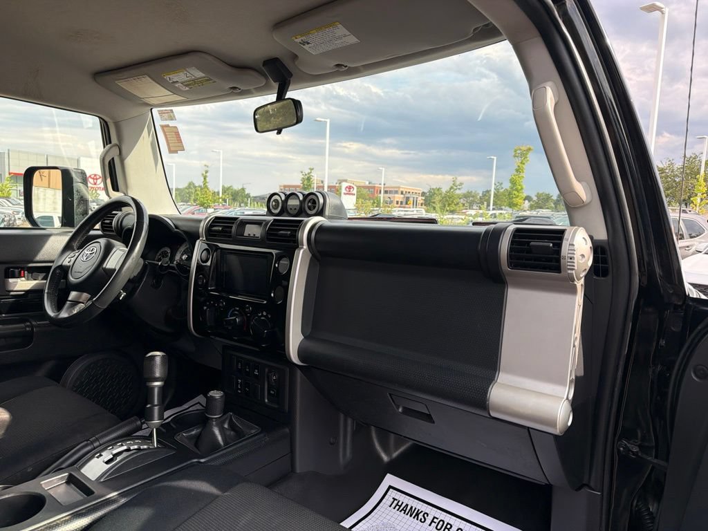 Used 2007 Toyota FJ Cruiser 4WD w/ Upgrade Pkg 2 image 11
