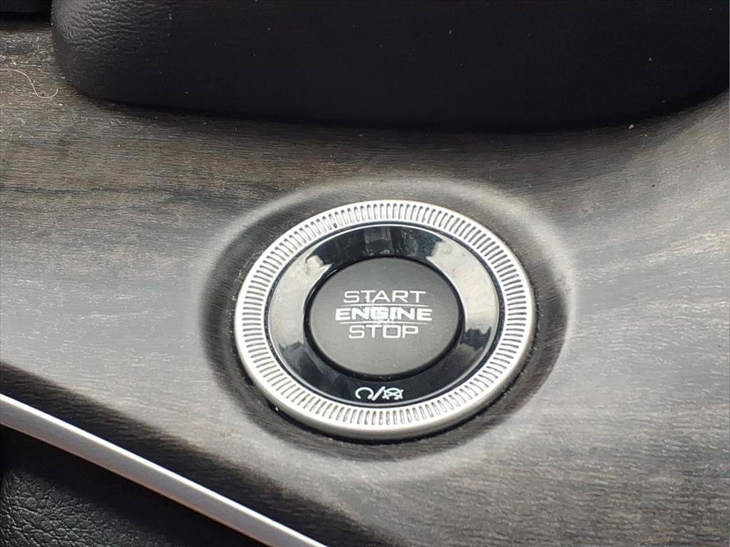 Used 2023 Jeep Grand Cherokee Limited AWD/4WD image 8