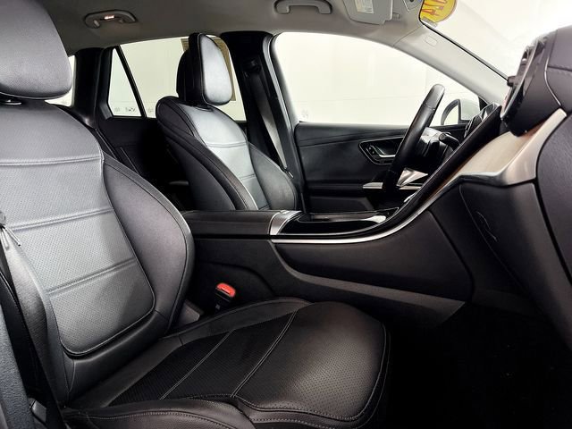 Used 2024 Mercedes-Benz GLC 300 image 25