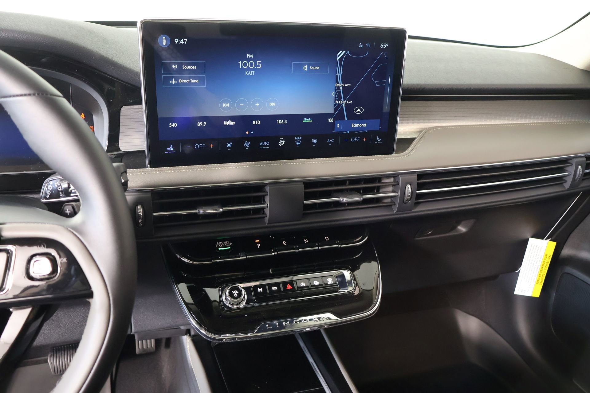 New 2026 Lincoln Corsair Premiere image 5