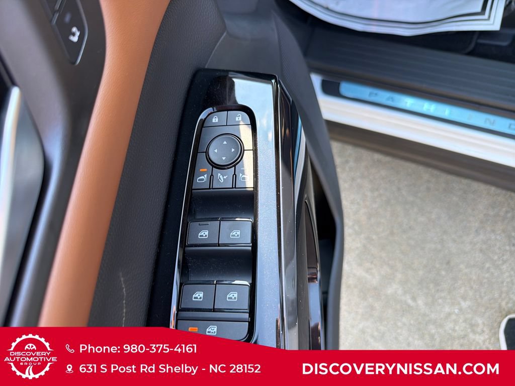 New 2026 Nissan Pathfinder Platinum w/ Cargo Package AWD/4WD image 12