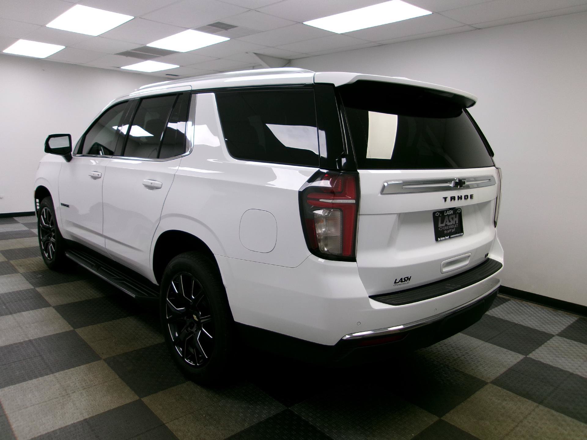Used 2021 Chevrolet Tahoe LT w/ LT Signature Package AWD/4WD image 2