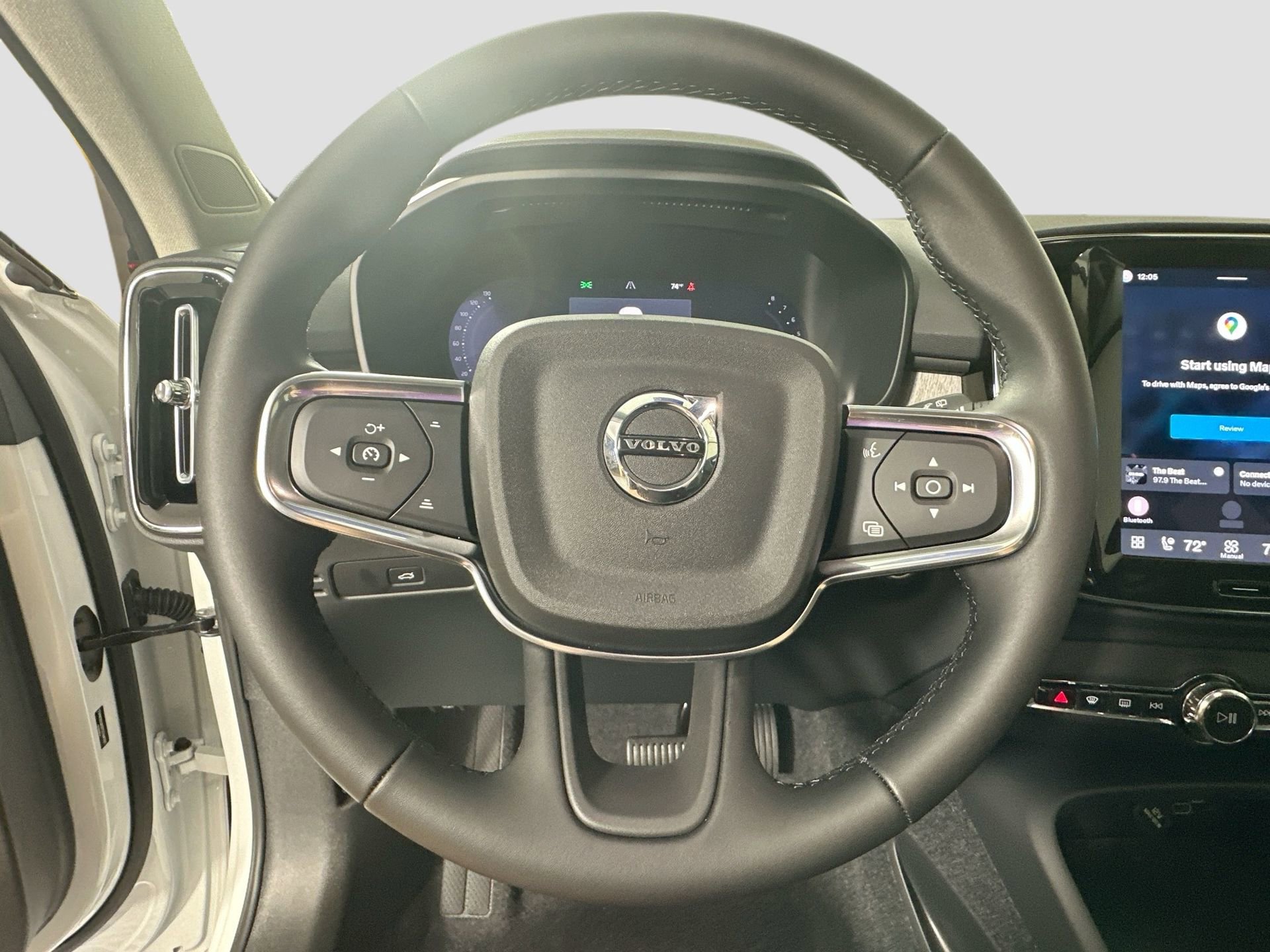 New 2026 Volvo XC40 B4 Core FWD image 12