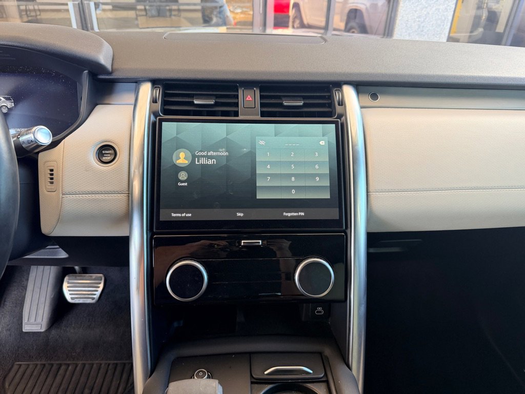 Used 2021 Land Rover Discovery S R-Dynamic AWD/4WD image 11