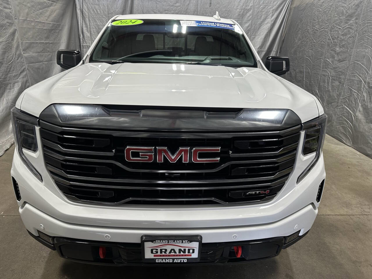Used 2024 GMC Sierra 1500 AT4 w/ Technology Package image 2
