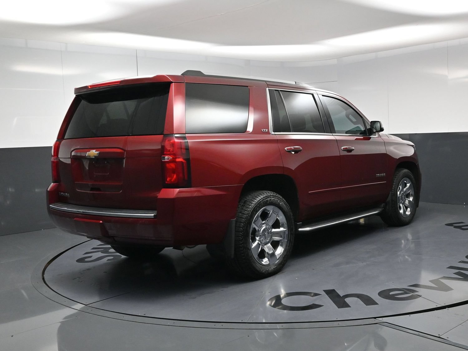 Used 2016 Chevrolet Tahoe LTZ AWD/4WD image 9