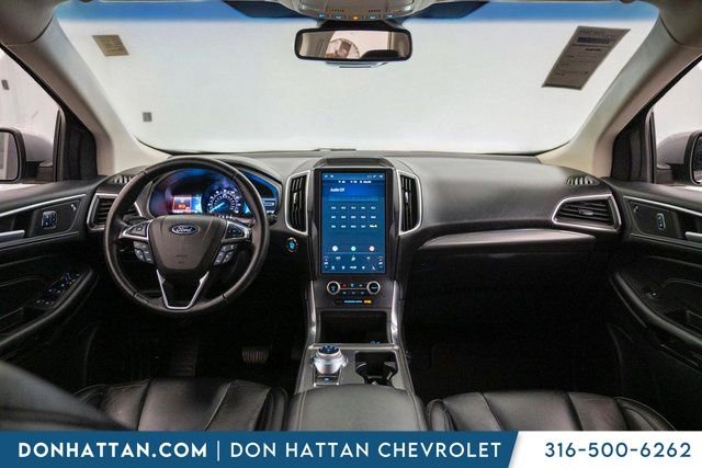 Used 2022 Ford Edge Titanium image 3