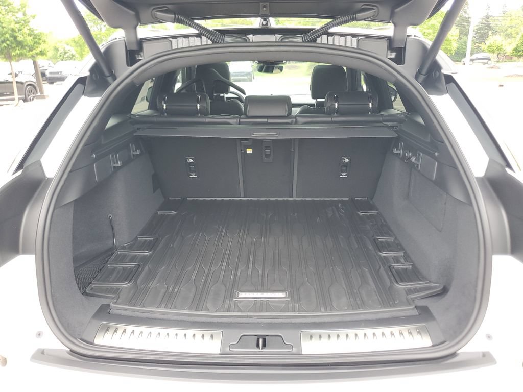 New 2026 Land Rover Range Rover Velar Belgravia AWD/4WD image 32