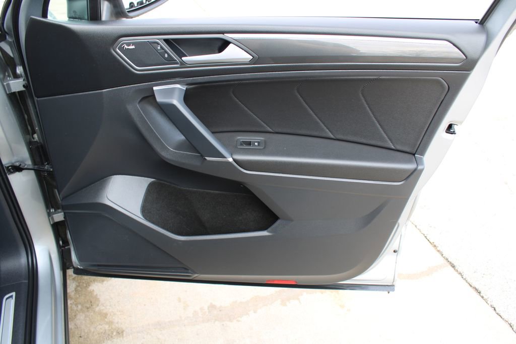 Certified 2020 Volkswagen Tiguan SEL Premium R-Line image 27