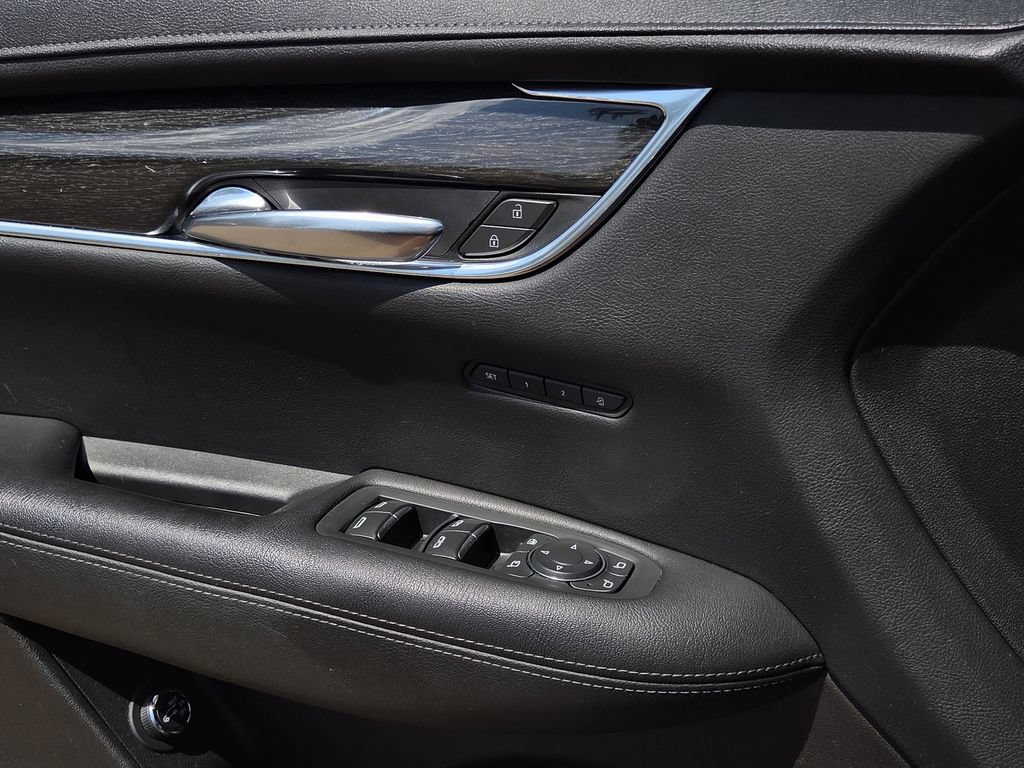 Used 2021 Cadillac XT5 Premium Luxury FWD image 21