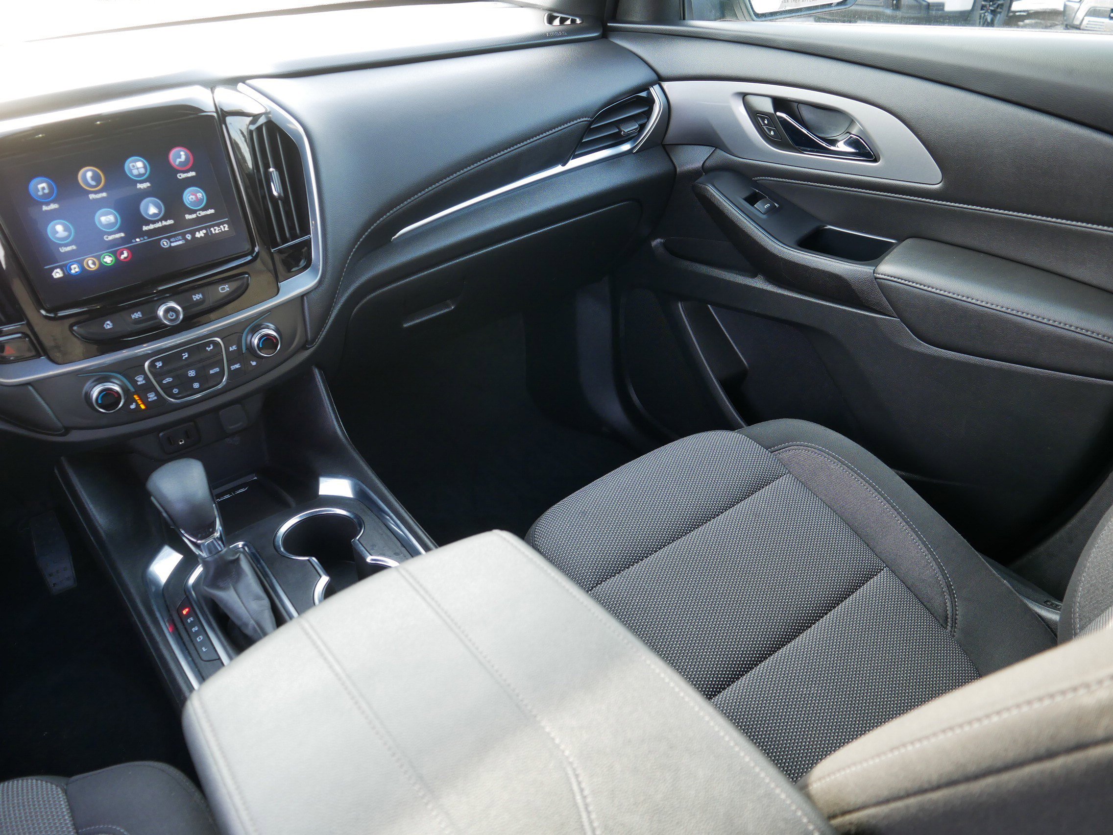 Used 2023 Chevrolet Traverse LT image 11