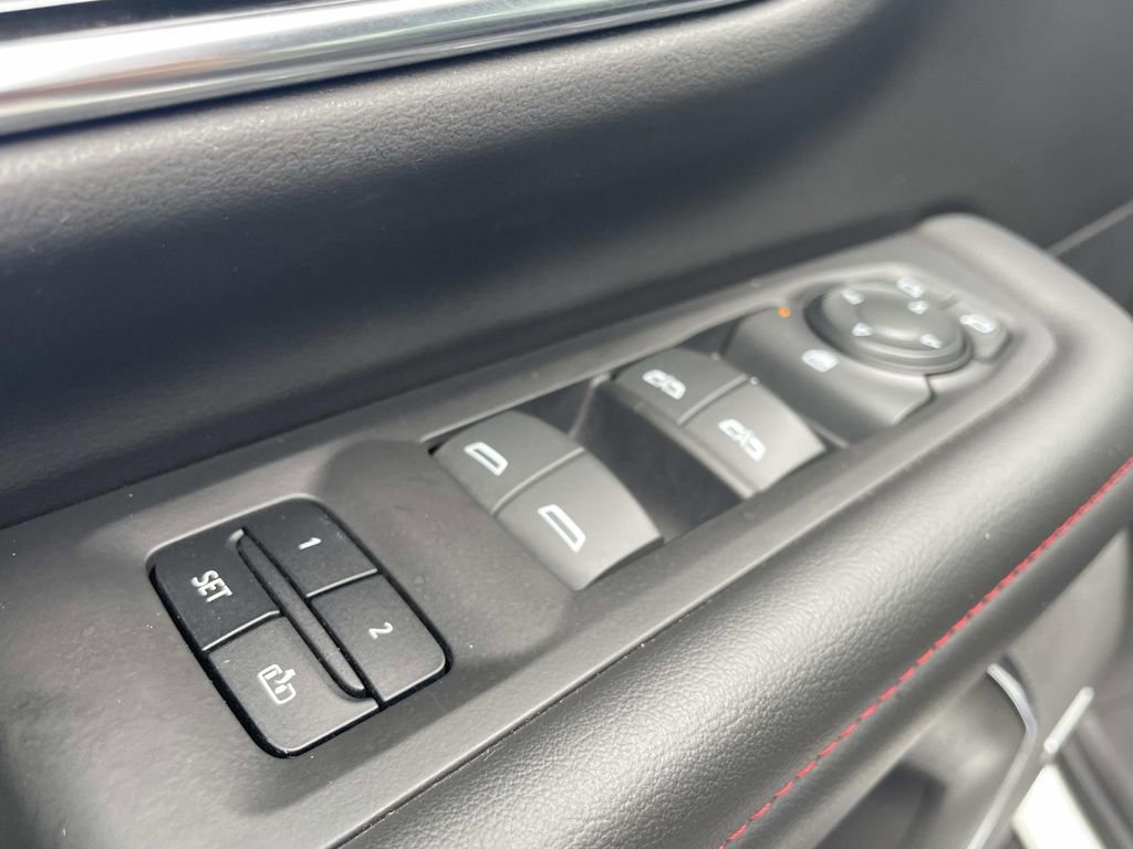 Used 2023 Chevrolet Suburban RST image 17