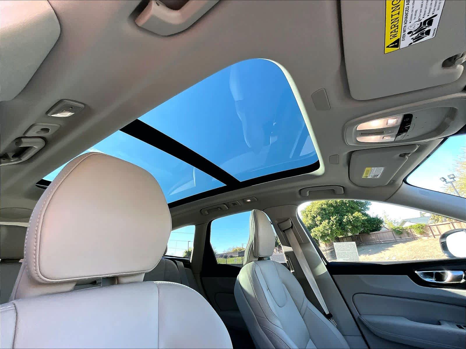 Used 2026 Volvo XC60 B5 Ultra w/ Climate Package image 24